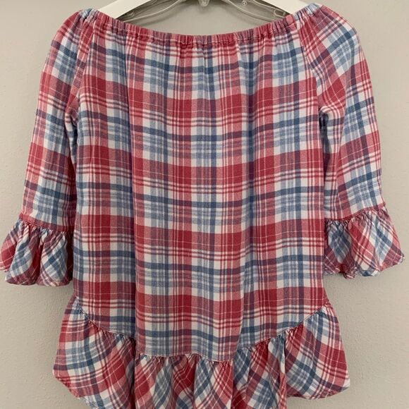 🟢3 items for $20 BEACH lunch lounge, cold shoulder top - Picture 2 of 5